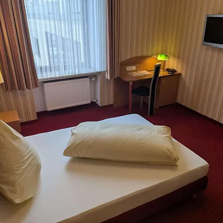 Stadthotel 3*