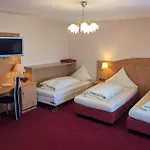 Stadthotel 3*