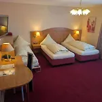 Stadthotel Отель Аугсбург