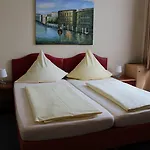 Stadthotel Szálloda Augsburg