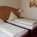 Stadthotel Отель 3*