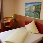 Stadthotel 3*