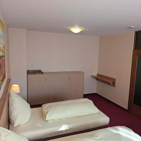 Stadthotel Szálloda 3*