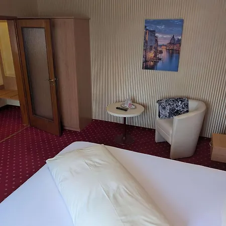 Stadthotel Szálloda Augsburg