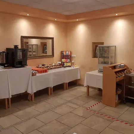 Stadthotel 3*