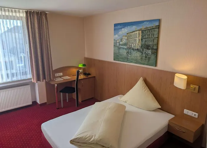 Stadthotel מלון 3*