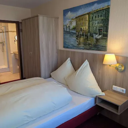 Stadthotel Hotel 3*