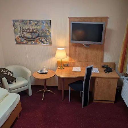 Stadthotel Hotel 3*
